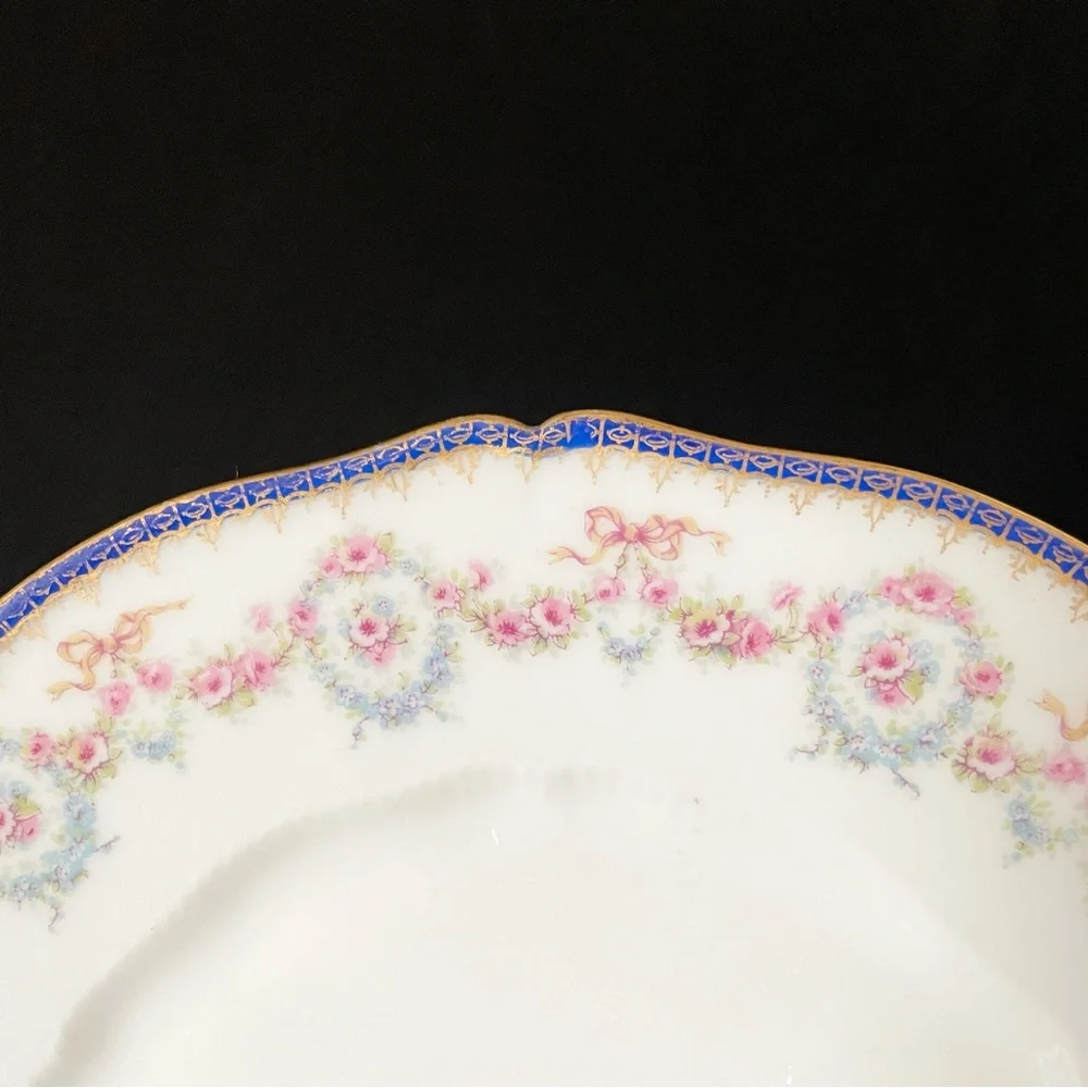 SET of 4 Blue Edged Floral 8